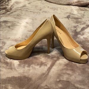 Guess platform peep toe patent leather heels